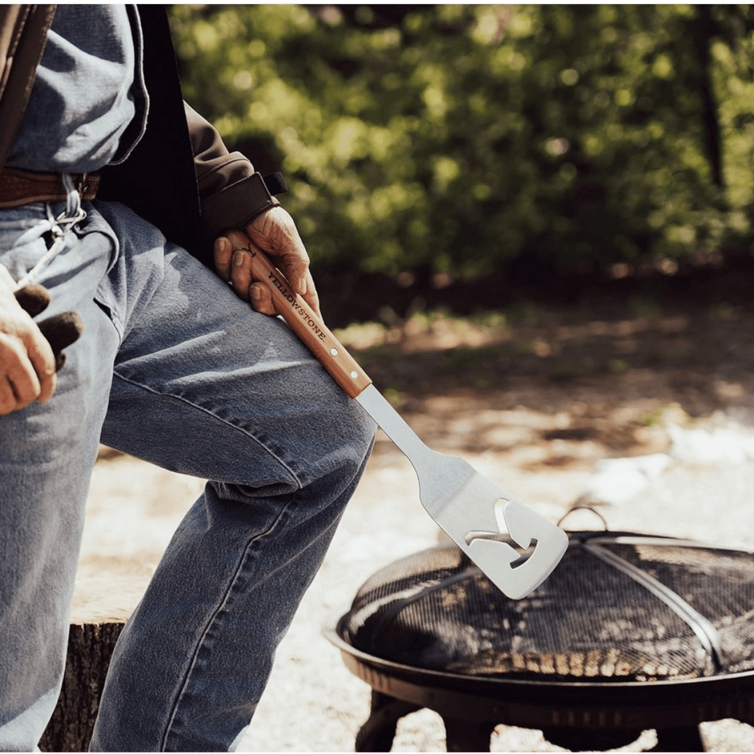 yellowstone branded baebecue tool set